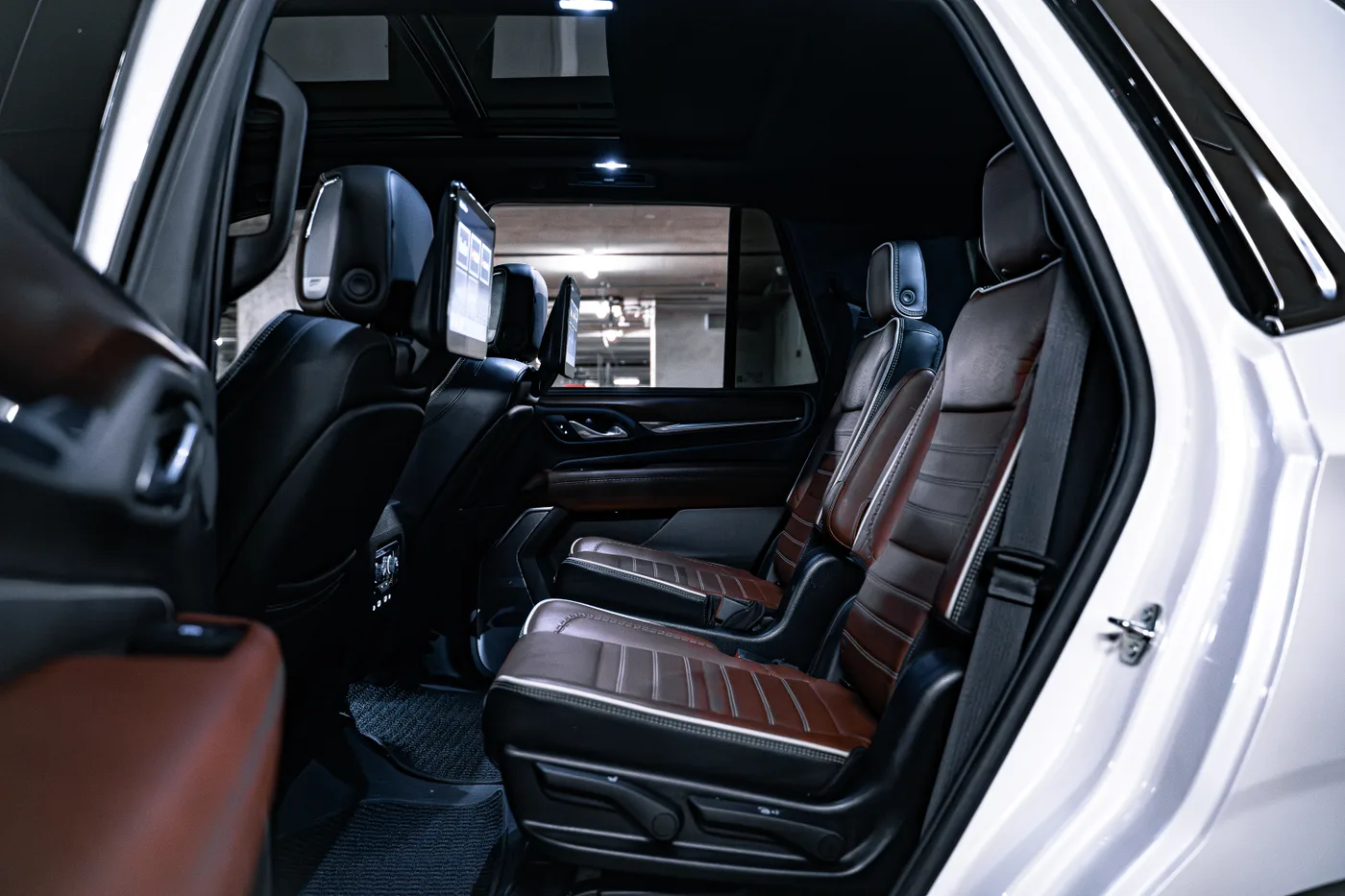 GMC Yukon Denali - View 10