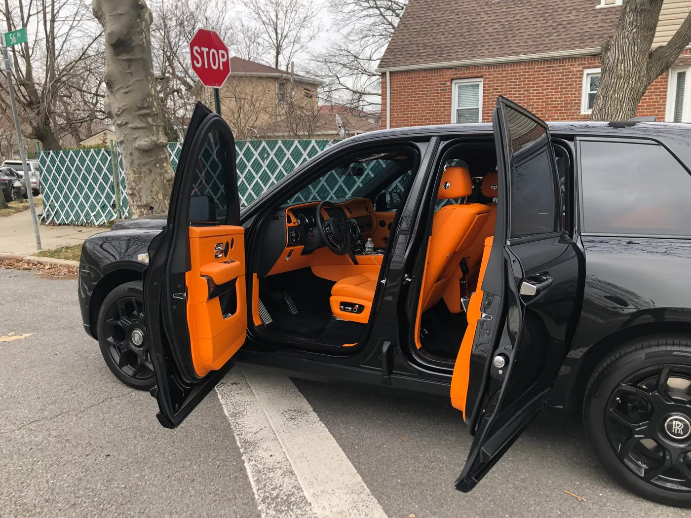 2022 Rolls-Royce Cullinan Black Badge - View 4