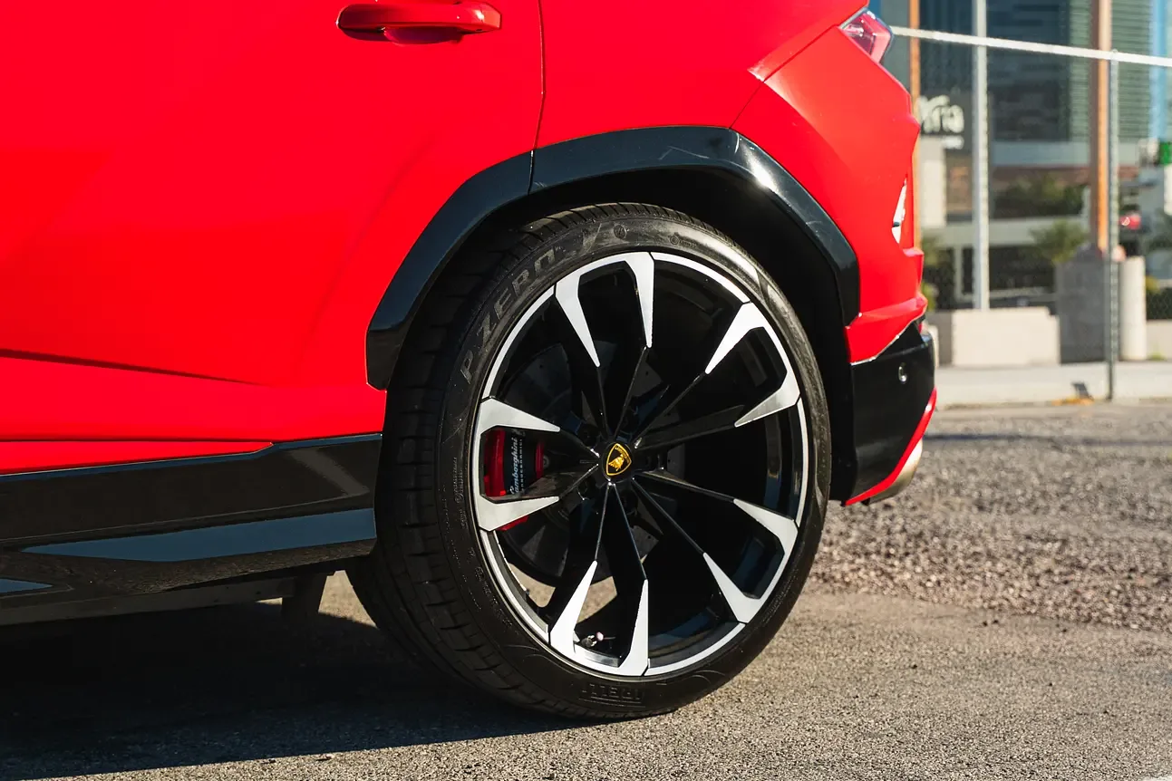 Urus Red - View 10
