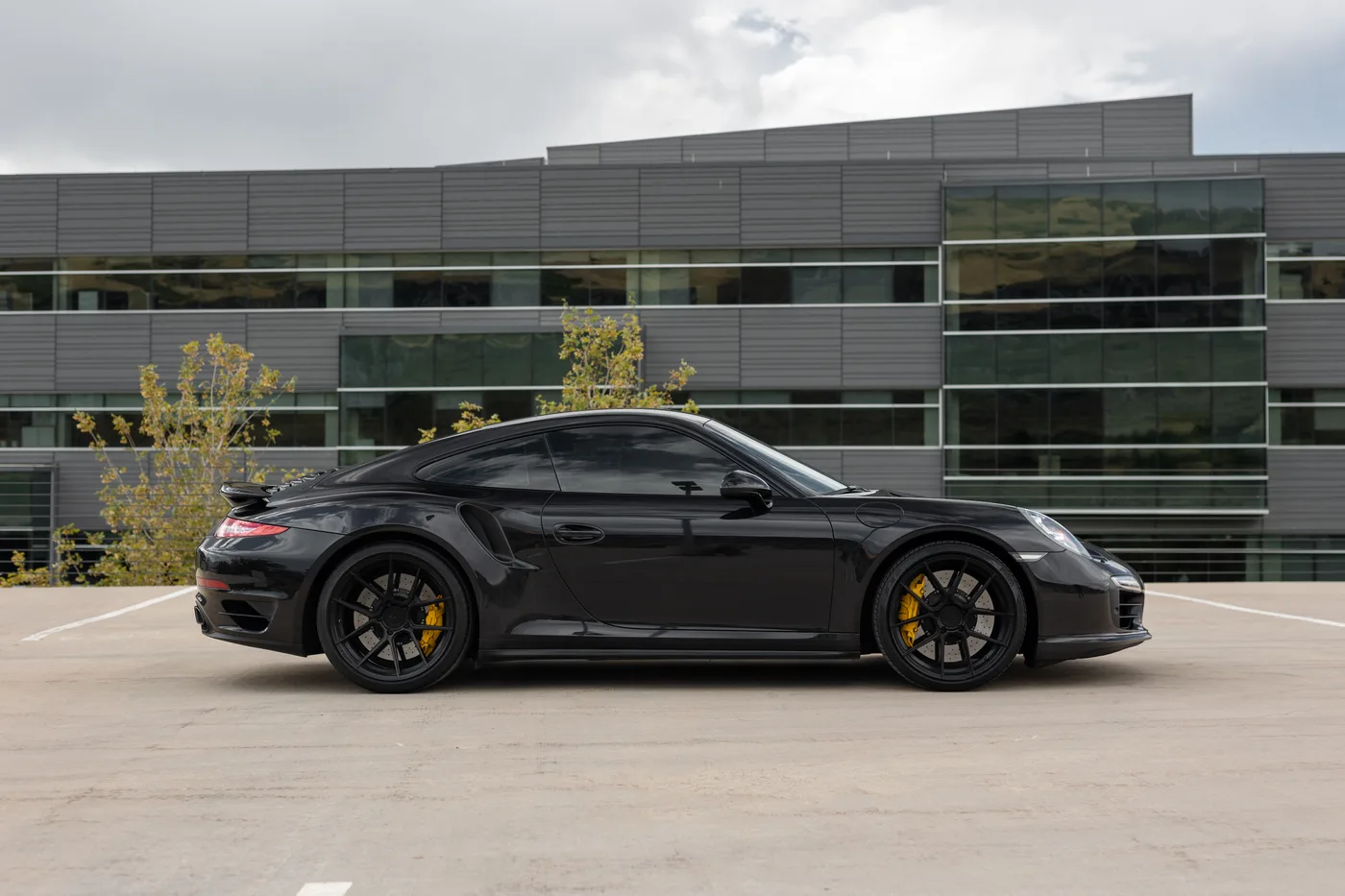 Porsche 911 Turbo S - View 2