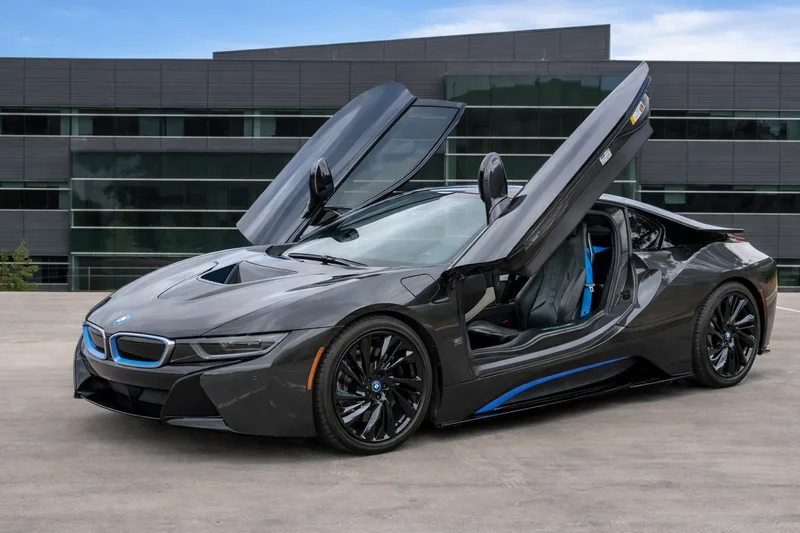 BMW I8