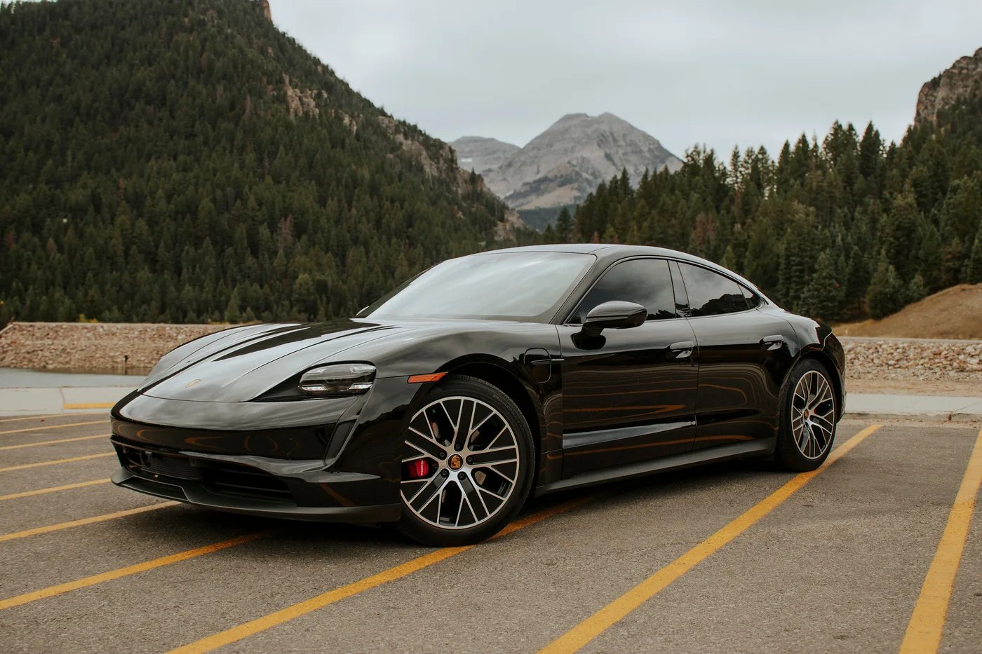 Porsche Taycan 4S - View 2