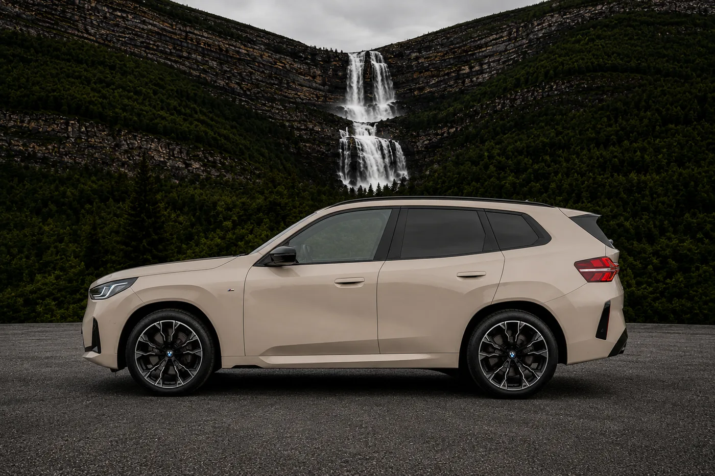 BMW X3M - View 2