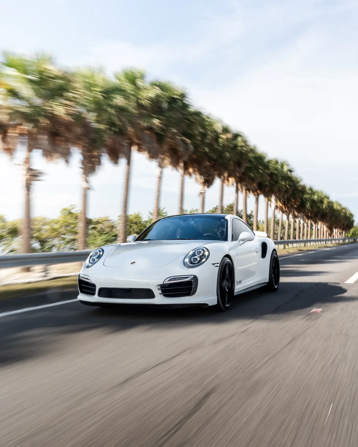 Porsche 911 Turbo S 991.1 - View 8