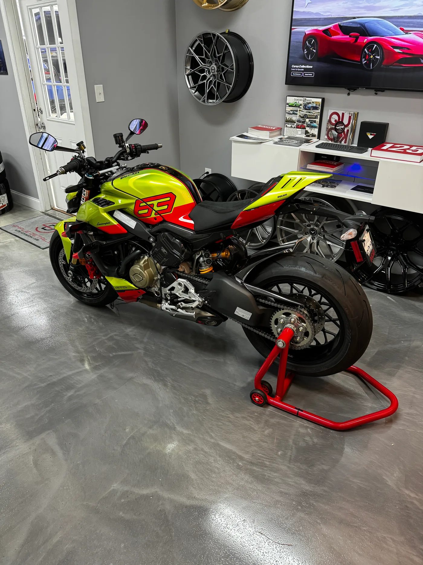 2023 Ducati Lamborghini Streetfighter - View 4
