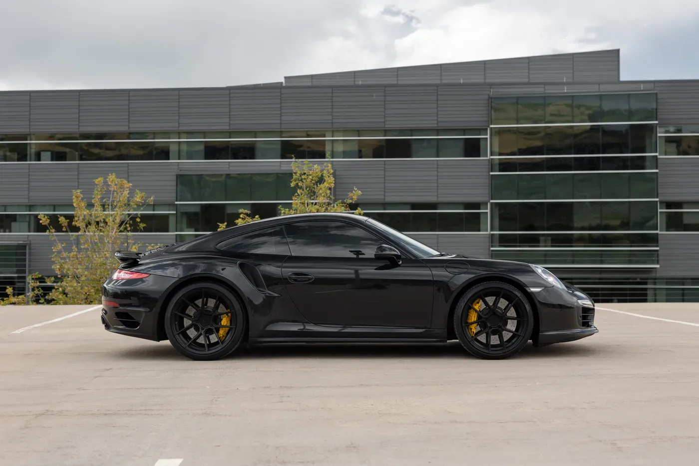 Porsche 911 Turbo S - View 2