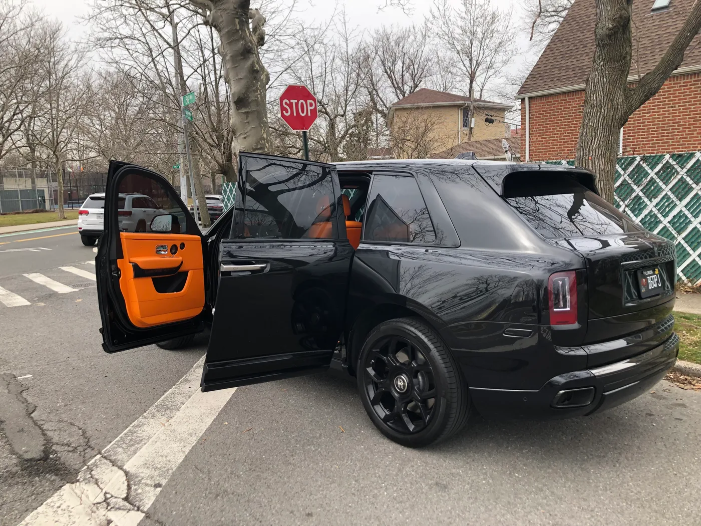 2022 Rolls-Royce Cullinan Black Badge - View 2