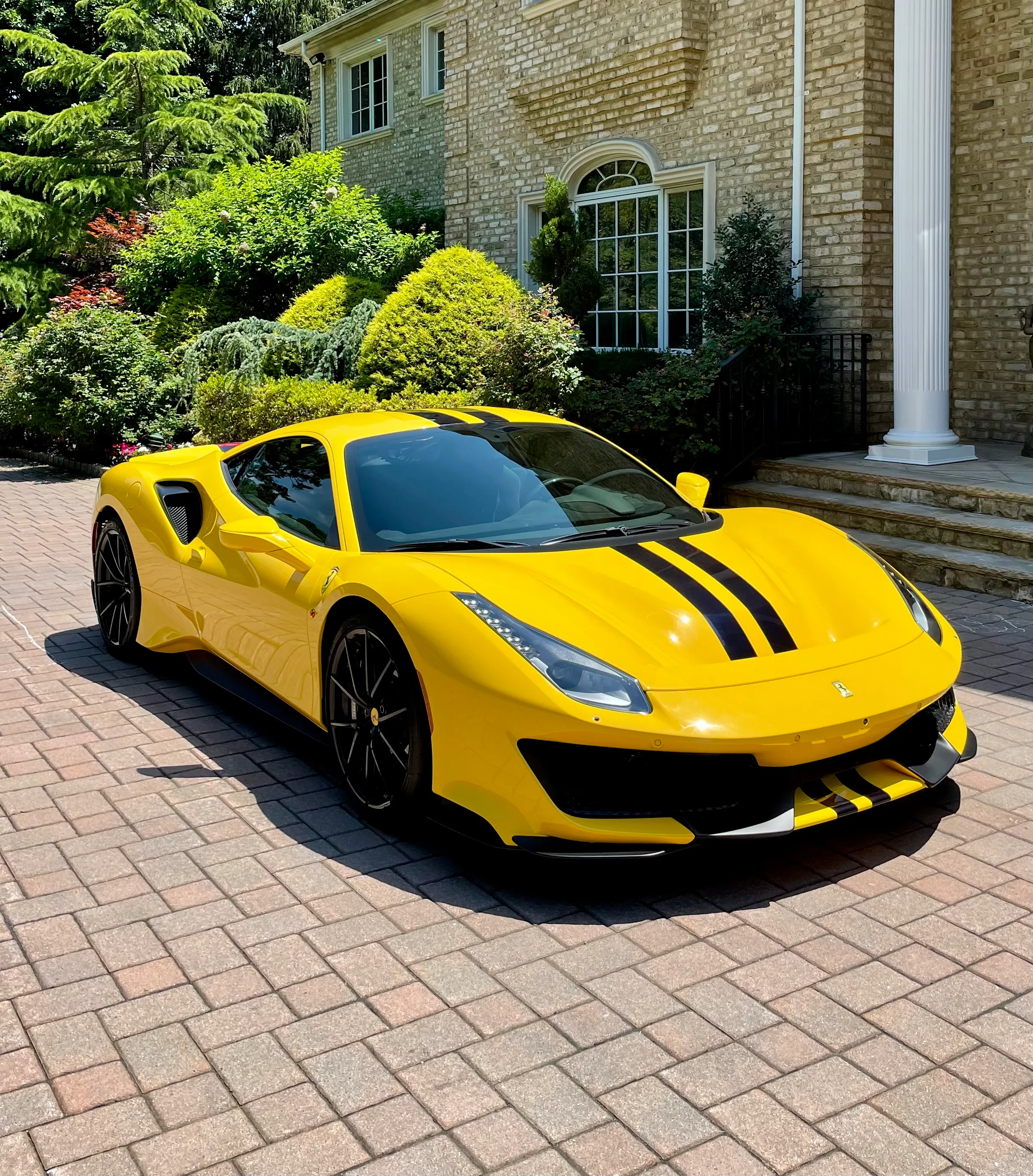 2019 Ferrari 488 Pista Base