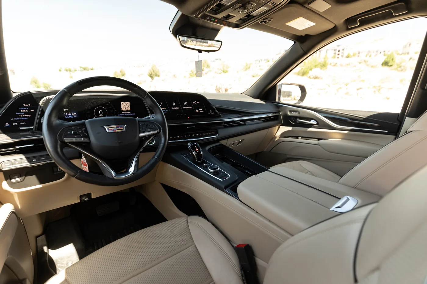 Cadillac Escalade - View 6