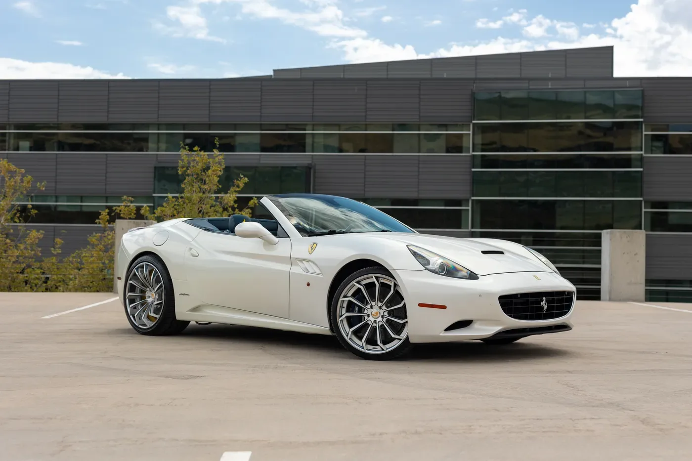 Ferrari California - View 2